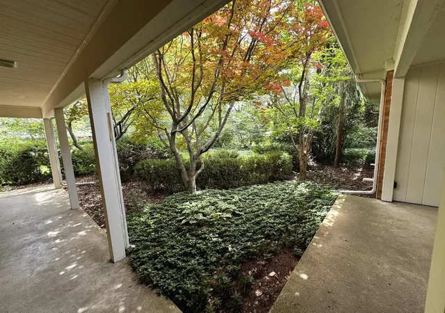 Photo 3 of Single family home for sale at 1709 S Vine St, Urbana, IL 61801 | MLS# 12715096 | Listing updated on 2026-08-23