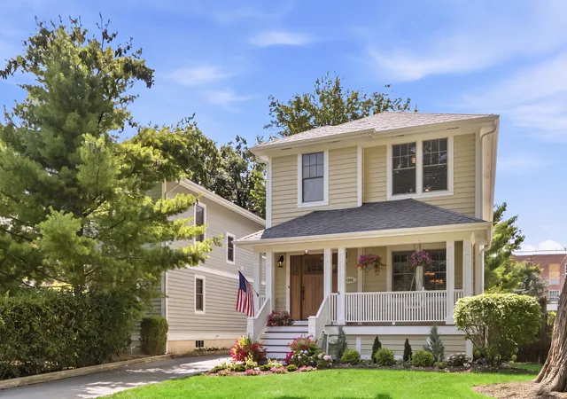 2nd image of 1308 Edgewood Rd, Lake Forest, IL 60045 | MLS# 12715100