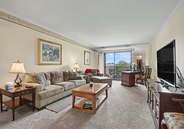 3rd image of 950 E Wilmette Rd #408, Palatine, IL 60074 | MLS# 12715116
