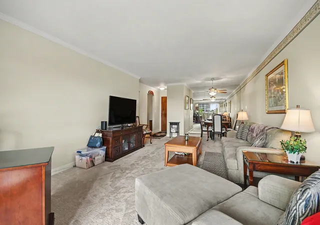 5th image of 950 E Wilmette Rd #408, Palatine, IL 60074 | MLS# 12715116