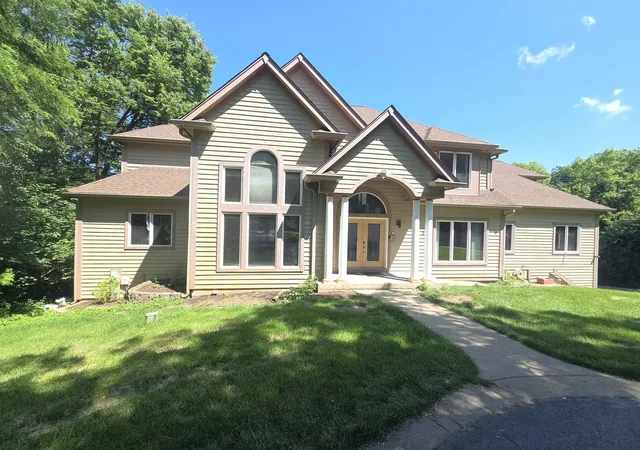 1st image of 2 Echowood Dr, Algonquin, IL 60102 | MLS# 12715143