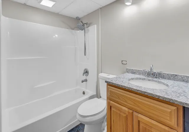 33rd image of 2 Echowood Dr, Algonquin, IL 60102 | MLS# 12715143