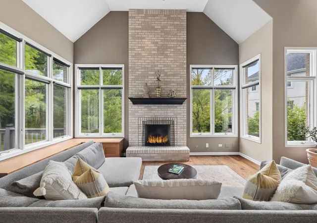 5th image of 16261 W Ridgewood Dr, Homer Glen, IL 60491 | MLS# 12715181