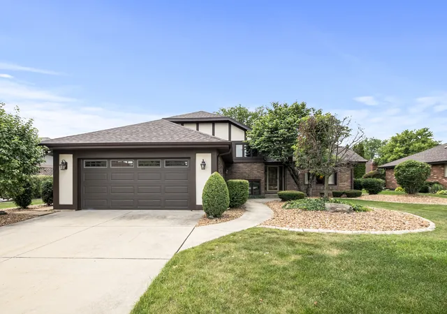 2nd image of 8247 Shipston St, Orland Park, IL 60462 | MLS# 12715260