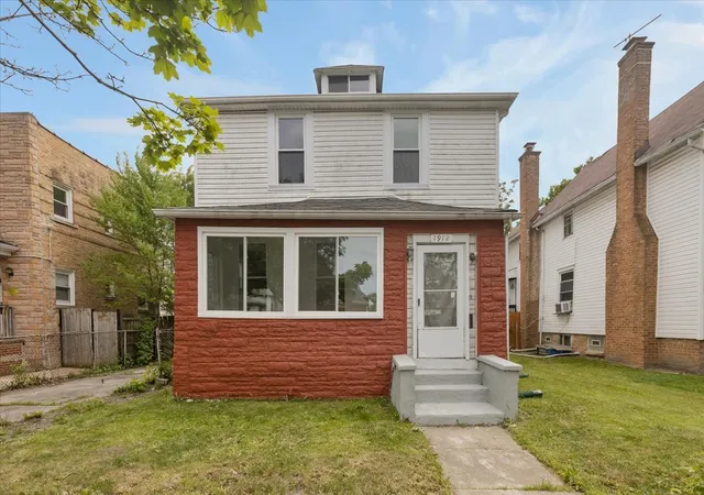 1st image of 1912 Emerson St, Evanston, IL 60201 | MLS# 12715271