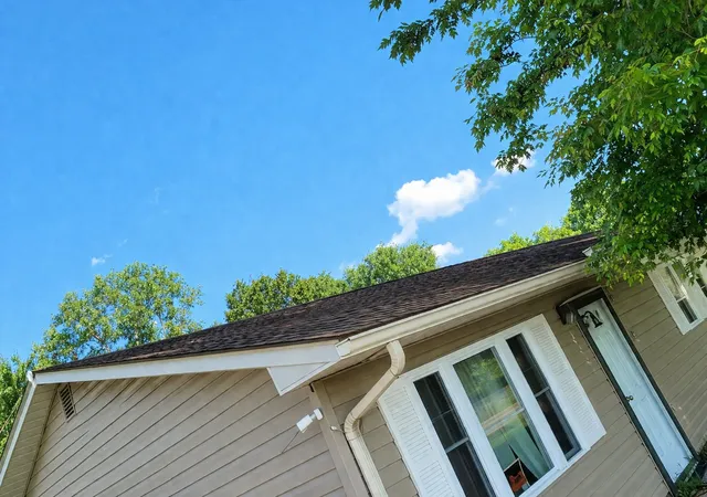 5th image of 4490 Lake Dr, Granite City, IL 62040 | MLS# 12715413