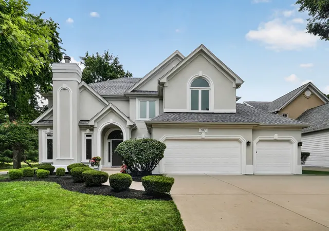 2nd image of 701 S Wilmette Ave, Westmont, IL 60559 | MLS# 12715495