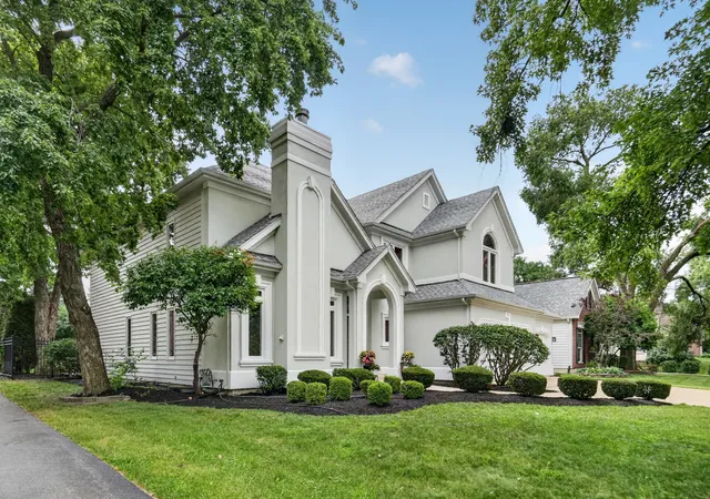 Photo 2 of Single family home for sale at 701 S Wilmette Ave, Westmont, IL 60559 | MLS# 12715495 | Listing updated on 2026-08-25