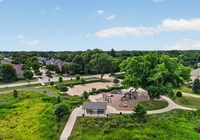 47th image of 701 S Wilmette Ave, Westmont, IL 60559 | MLS# 12715495