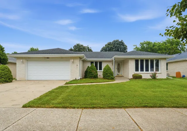 Photo 1 of Single family home for sale at 15625 Narcissus Ln, Orland Park, IL 60462 | MLS# 12715538 | Listing updated on 2026-08-26