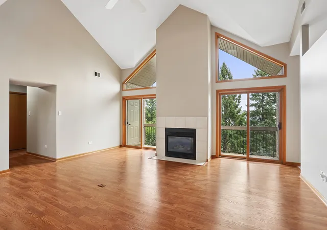 Photo 3 of Condo for sale at 14011 Norwich Ln #303, Orland Park, IL 60467 | MLS# 12715572 | Listing updated on 2026-10-01