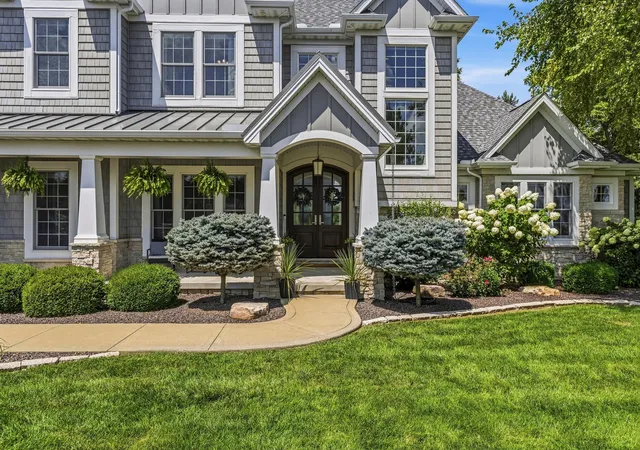 Photo 4 of Sale Pending at 1502 Riverwood Point, Mahomet, IL 61853 | MLS# 12715588 | Listing updated on 2026-09-28