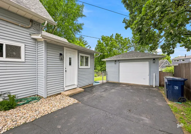 23rd image of 987 South St, Elgin, IL 60123 | MLS# 12715630
