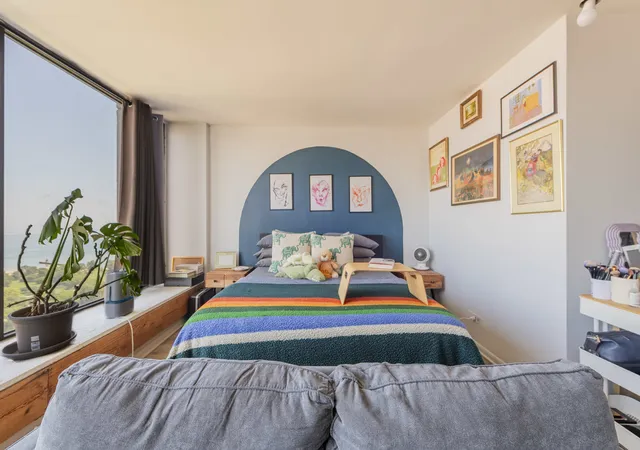 Photo 3 of Condo for sale at 5455 N Sheridan Rd #2509, Chicago, IL 60640 | MLS# 12715660 | Listing updated on 2026-09-23