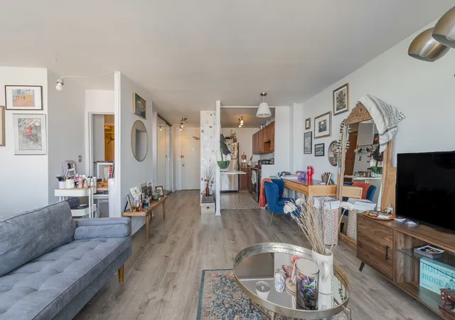 Photo 4 of Condo for sale at 5455 N Sheridan Rd #2509, Chicago, IL 60640 | MLS# 12715660 | Listing updated on 2026-09-23