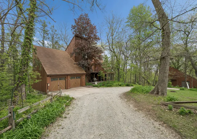 2nd image of 644 Schroeder Rd, Coal Valley, IL 61240 | MLS# 12715761