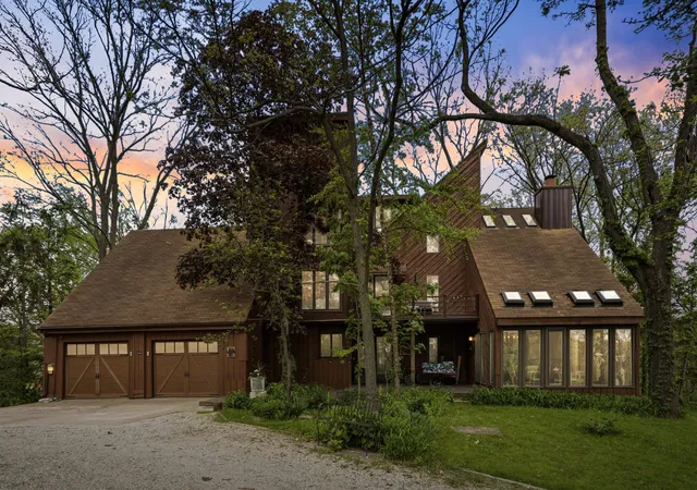 Photo 3 of Single family home for sale at 644 Schroeder Rd, Coal Valley, IL 61240 | MLS# 12715761 | Listing updated on 2026-08-21