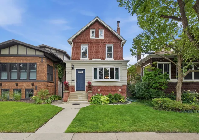 Photo 1 of Sale Pending at 2624 W Wilson Ave, Chicago, IL 60625 | MLS# 12715773 | Listing updated on 2026-08-20