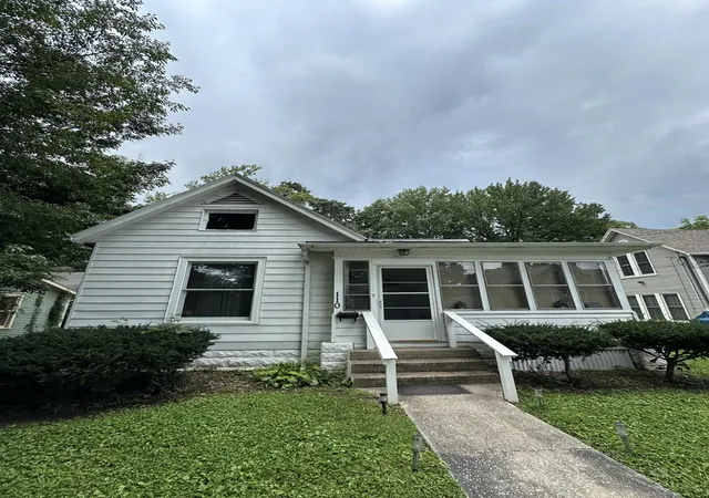 1st image of 110 S Forest Ave, Carbondale, IL 62901 | MLS# 12715827