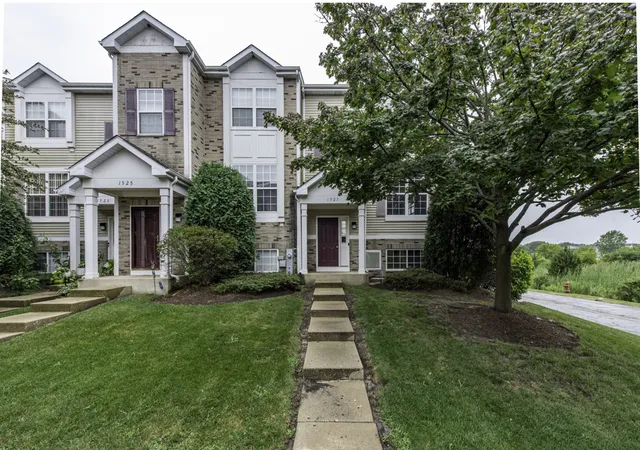 1st image of 1927 Freedom Ct #40-1, Zion, IL 60099 | MLS# 12715848