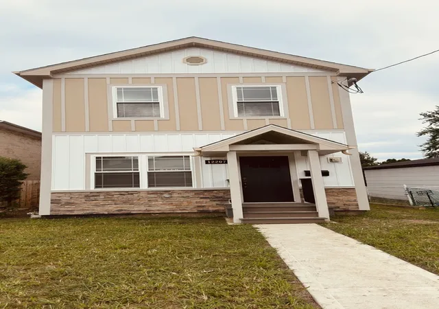 Photo 2 of Single family home for sale at 12207 S Mcdaniel St, Alsip, IL 60803 | MLS# 12715866 | Listing updated on 2026-09-01