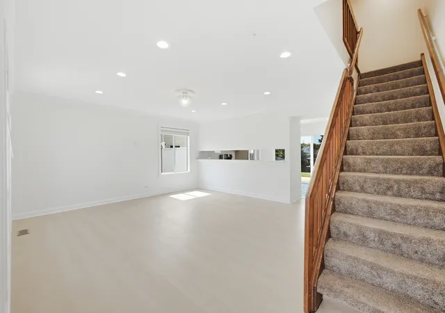 5th image of 1320 Burns Dr, Elgin, IL 60120 | MLS# 12715910