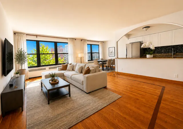 2nd image of 6118 N Sheridan Rd #501, Chicago, IL 60660 | MLS# 12715990