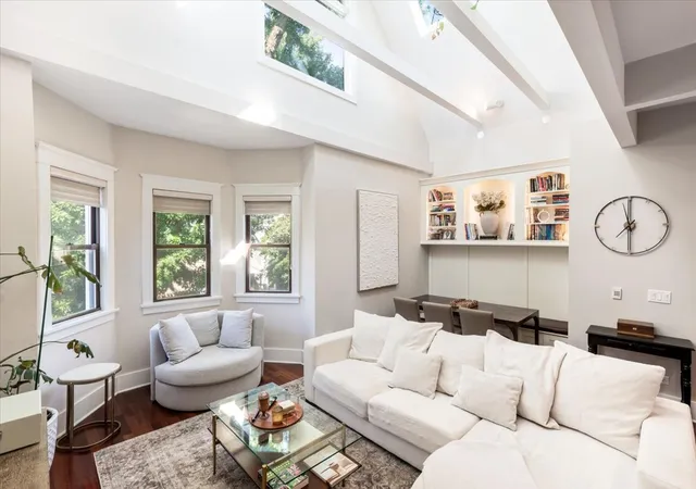 Photo 2 of Sale Pending at 3431 N Paulina St, Chicago, IL 60657 | MLS# 12716023 | Listing updated on 2026-08-20