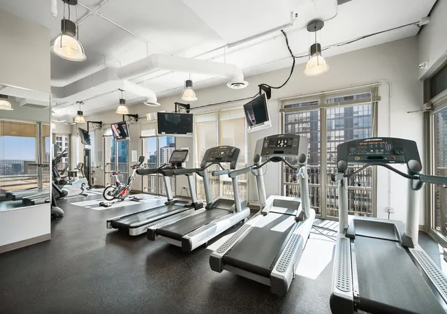 33rd image of 2 E Erie St #3401, Chicago, IL 60611 | MLS# 12716050