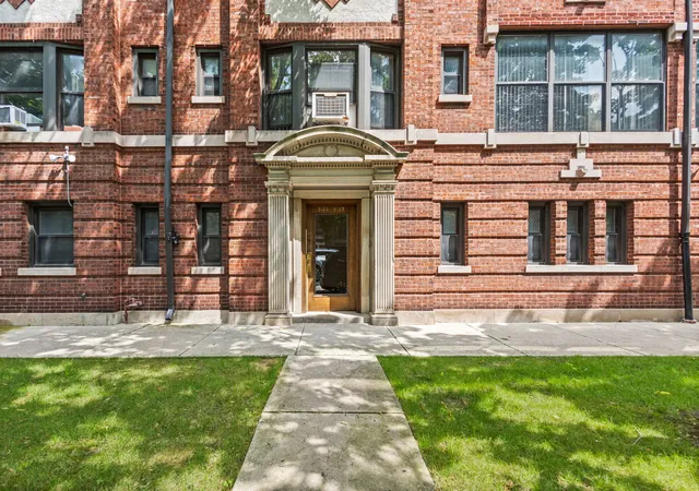 Photo 1 of Condo for sale at 5133 S Greenwood Ave #1, Chicago, IL 60615 | MLS# 12716083 | Listing updated on 2026-08-21