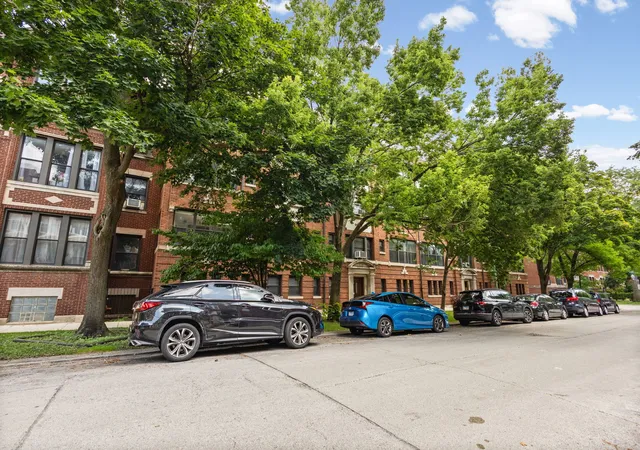 Photo 2 of Condo for sale at 5133 S Greenwood Ave #1, Chicago, IL 60615 | MLS# 12716083 | Listing updated on 2026-08-21