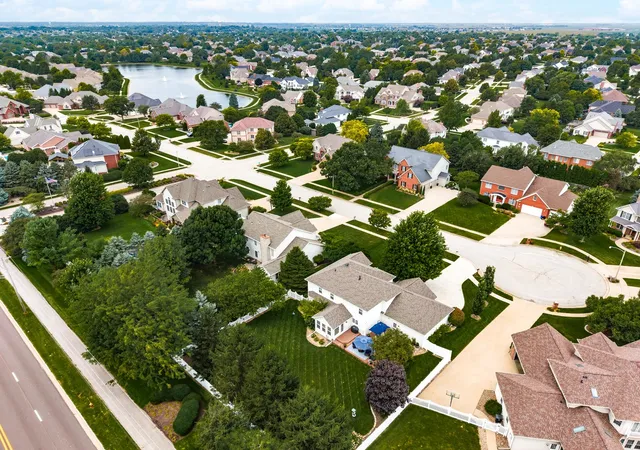 48th image of 15 Strawberry Rd, Bloomington, IL 61704 | MLS# 12716096