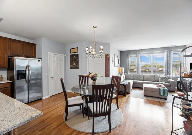 Photo 4 of Condo for sale at 6436 Roosevelt Rd #410, Oak Park, IL 60304 | MLS# 12716163 | Listing updated on 2026-09-29