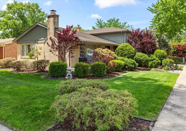 Photo 2 of Single family home for sale at 9600 Mayfield Ave, Oak Lawn, IL 60453 | MLS# 12716290 | Listing updated on 2026-09-08