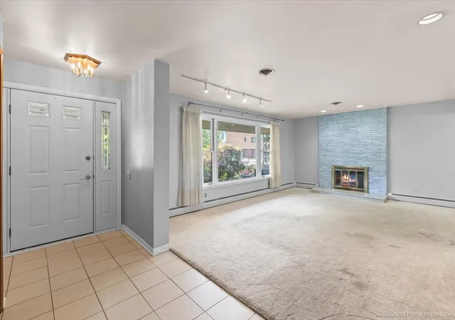 Photo 4 of Single family home for sale at 9600 Mayfield Ave, Oak Lawn, IL 60453 | MLS# 12716290 | Listing updated on 2026-09-08