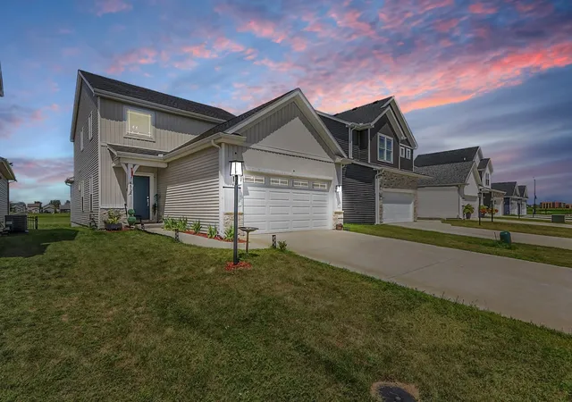 4th image of 4512 Legends Dr, Champaign, IL 61822 | MLS# 12716397