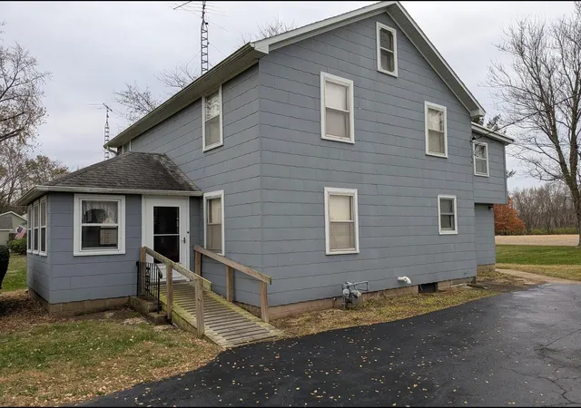 3rd image of 3793 W Cedar St, Dixon, IL 61021 | MLS# 12716398
