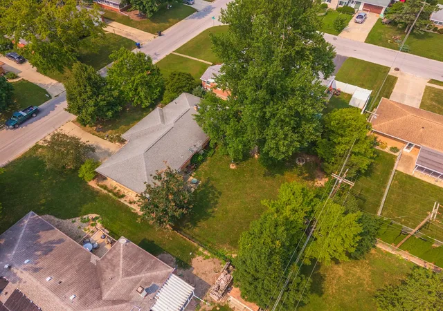 2nd image of 203 Radliff Rd, Bloomington, IL 61701 | MLS# 12716443
