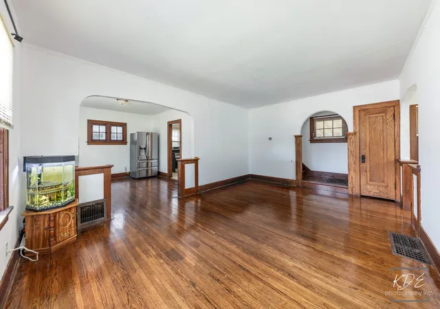 5th image of 638 S Spencer St, Aurora, IL 60505 | MLS# 12716477