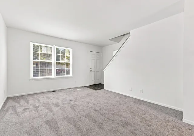 Photo 2 of Single family home for sale at 1748 Linden Park Ln, Aurora, IL 60504 | MLS# 12716491 | Listing updated on 2026-08-28