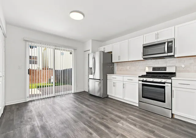 Photo 4 of Single family home for sale at 1748 Linden Park Ln, Aurora, IL 60504 | MLS# 12716491 | Listing updated on 2026-08-28