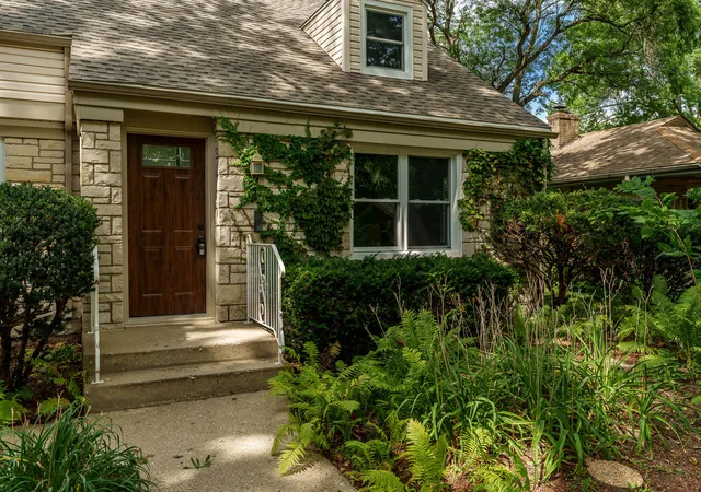2nd image of 2916 Rural St, Rockford, IL 61107 | MLS# 12716538