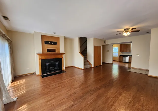 3rd image of 2363 E 70th Pl, Chicago, IL 60649