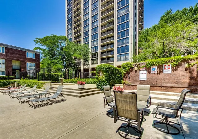 2nd image of 2605 S Indiana Ave, Chicago, IL 60616