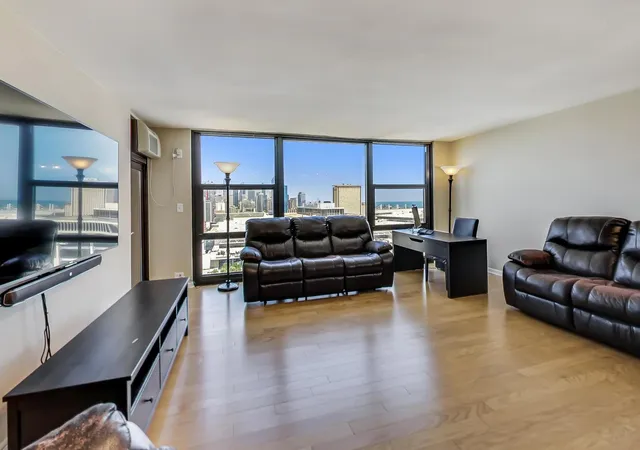 4th image of 2605 S Indiana Ave #2205, Chicago, IL 60616 | MLS# 12716689