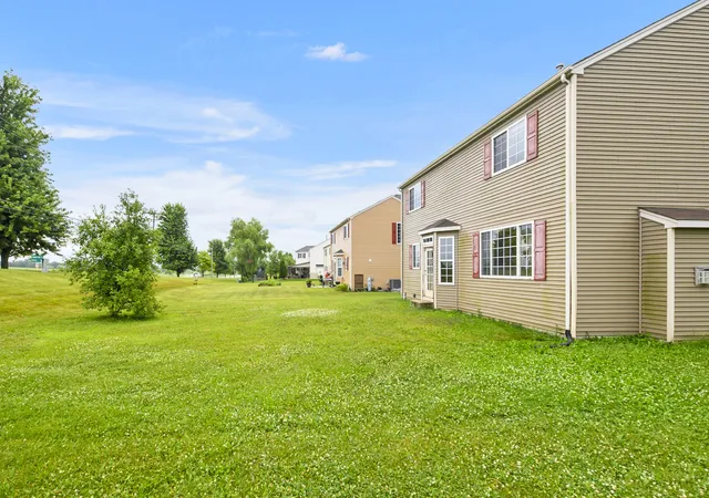 Photo 3 of Single family home for sale at 2505 Cyn View Ln, Joliet, IL 60432 | MLS# 12716719 | Listing updated on 2026-08-19