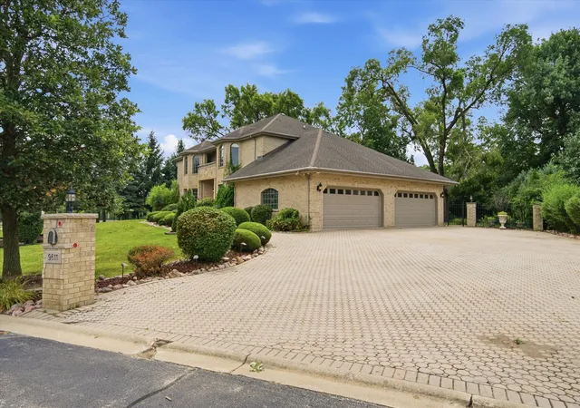 5th image of 9611 Kris Trl, Orland Park, IL 60462 | MLS# 12716777
