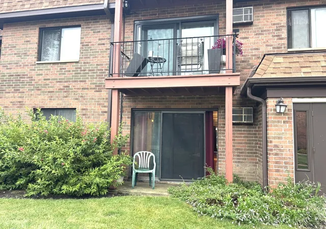 2nd image of 495 Mchenry Rd, Wheeling, IL 60090
