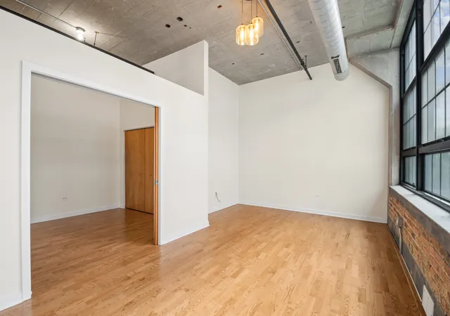 4th image of 3963 W Belmont Ave, Chicago, IL 60618