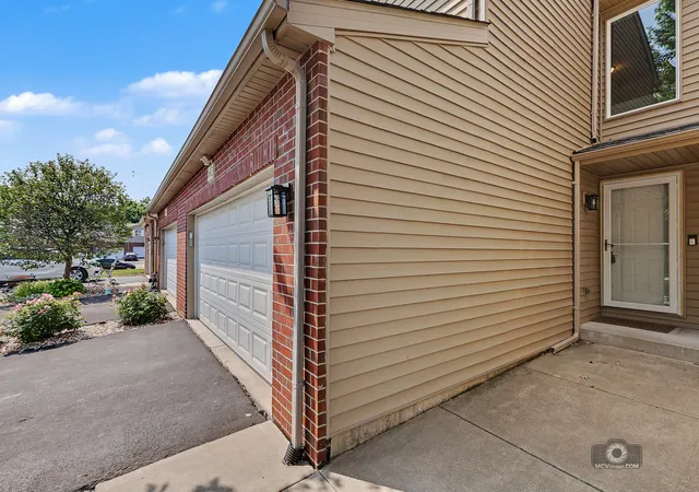 image of 16602 Willow Walk Dr, Lockport, IL 60441 | MLS# 12717129